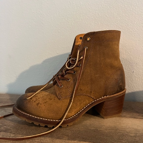 Frye Sabrina 6g lace up booties size 8.5 - Picture 9 of 10